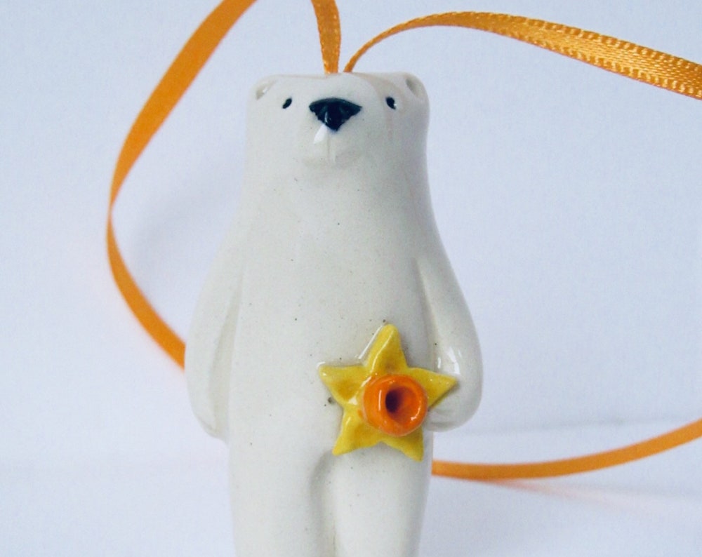 Polar Bear on ribbon with Daffodil